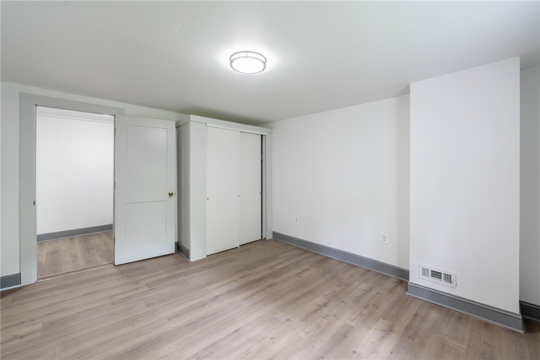 845 Wall St