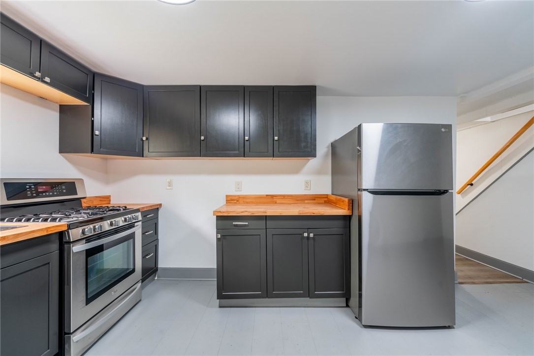 845 Wall St