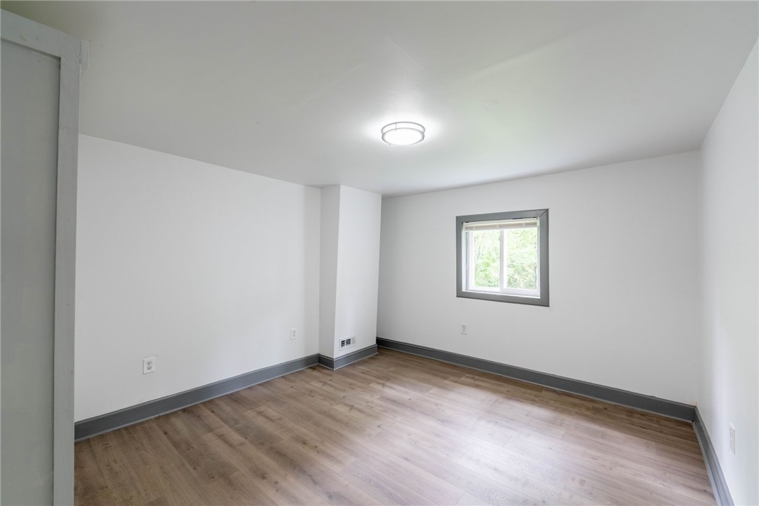 845 Wall St