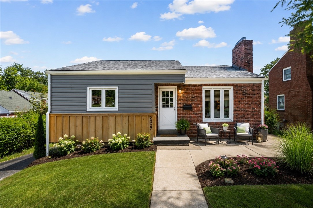 2007 Elmbrook Ln