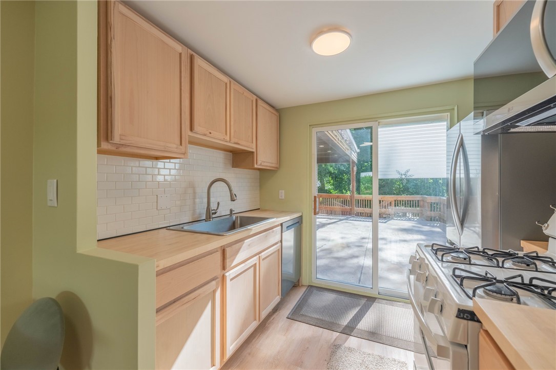 41-43 Bellevue Ave