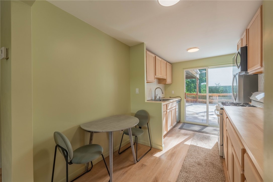 41-43 Bellevue Ave