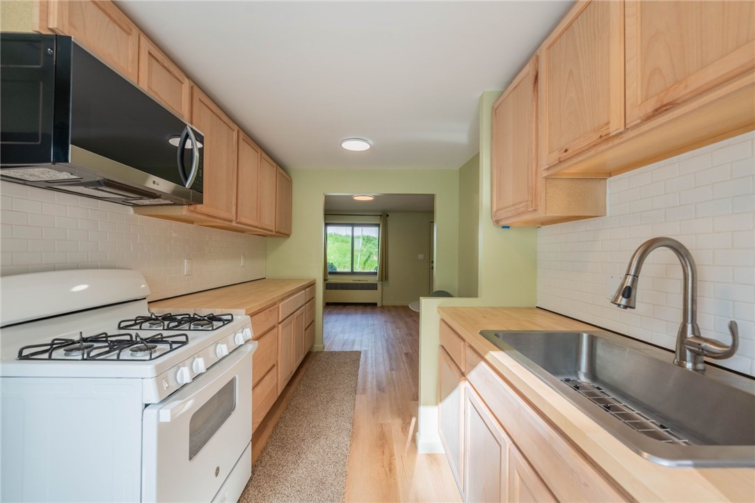 41-43 Bellevue Ave