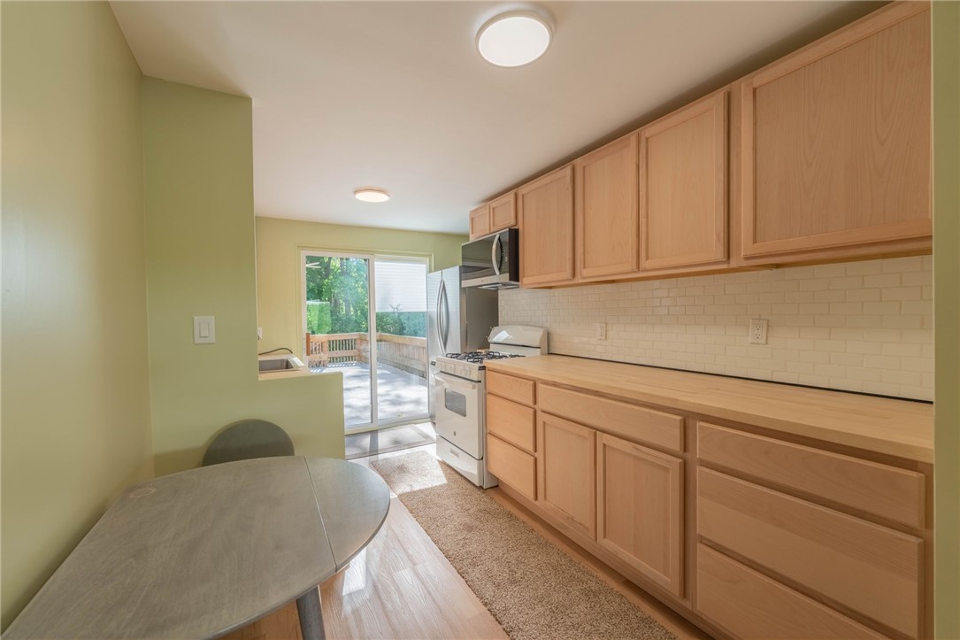 41-43 Bellevue Ave
