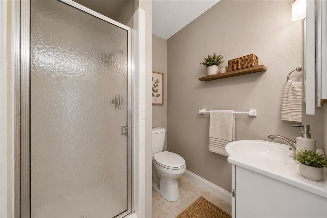 1212 Mountain View Dr