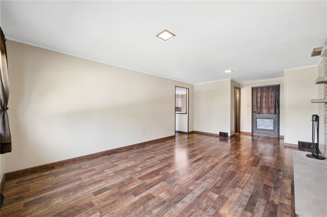 1212 Mountain View Dr