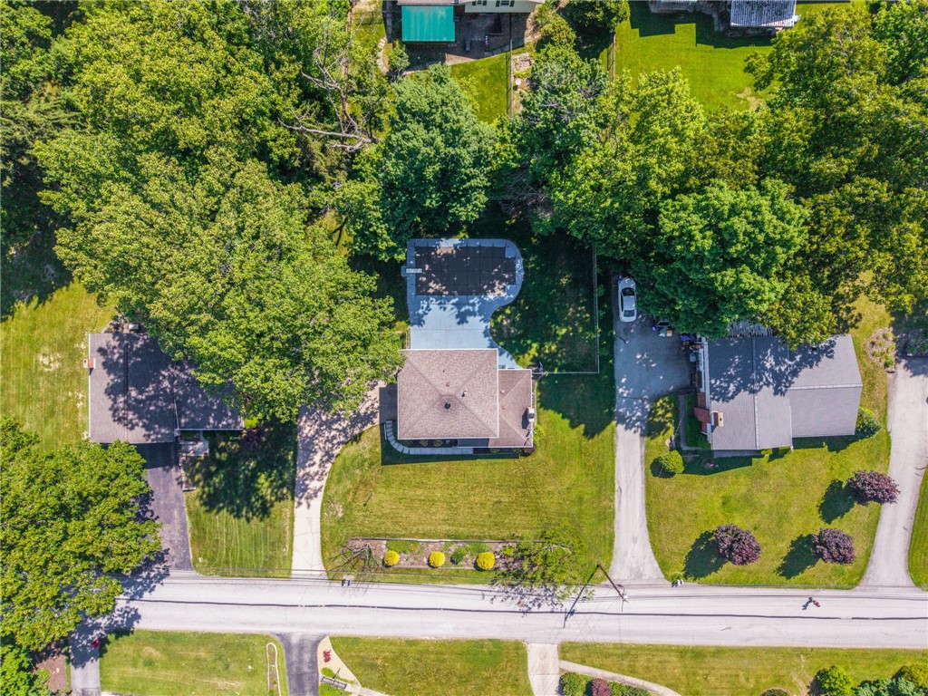 1212 Mountain View Dr
