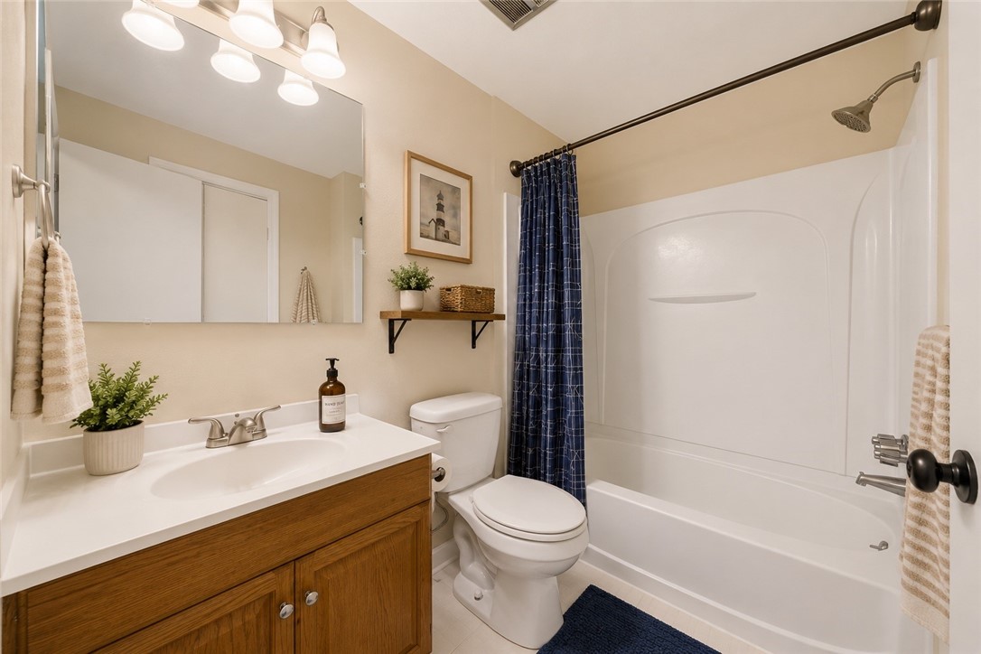 1212 Mountain View Dr