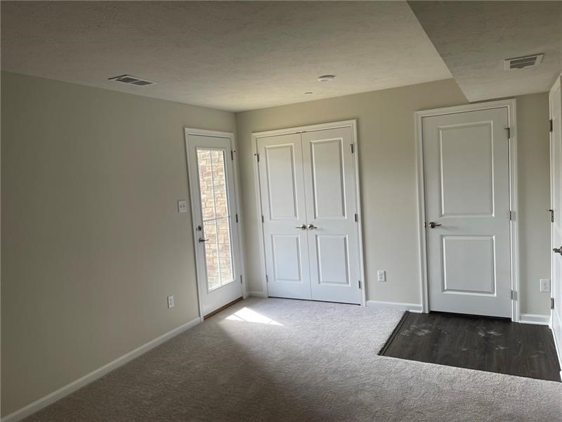 104 Lupine Dr