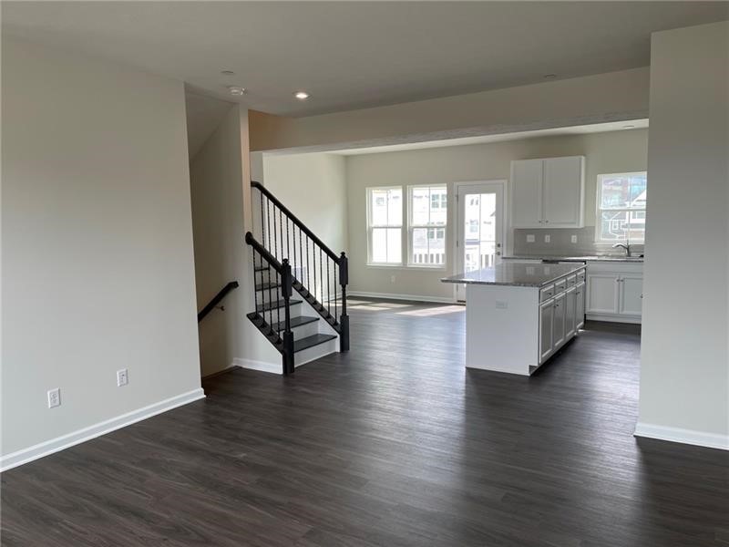 104 Lupine Dr