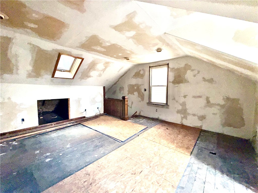 112 Clay St