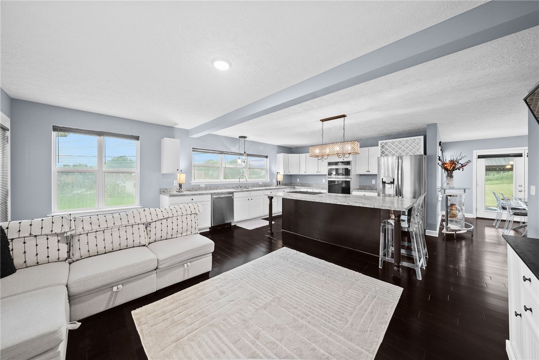 603 Oak Tree Ct