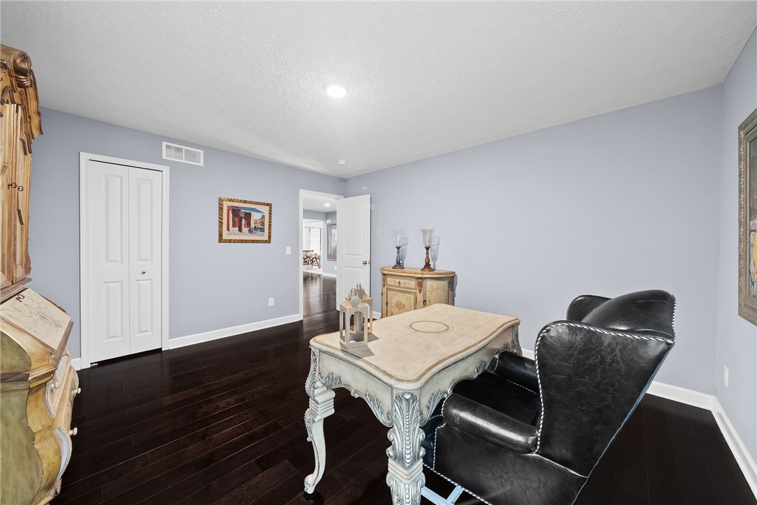603 Oak Tree Ct