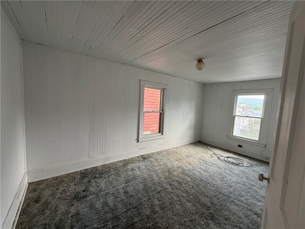 1343 New St
