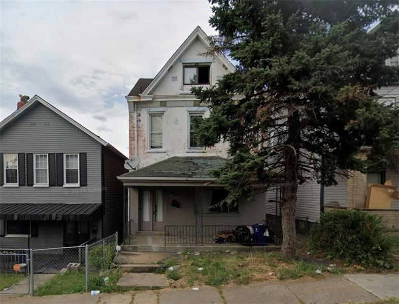 115 Bausman St
