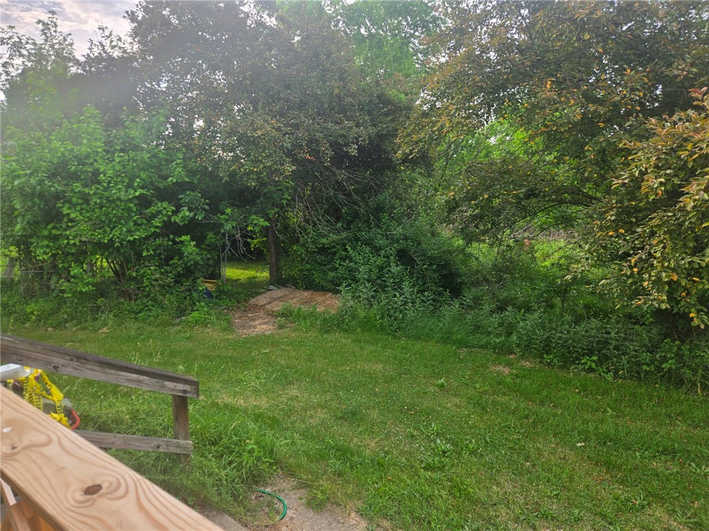 1302 Oaklawn Dr