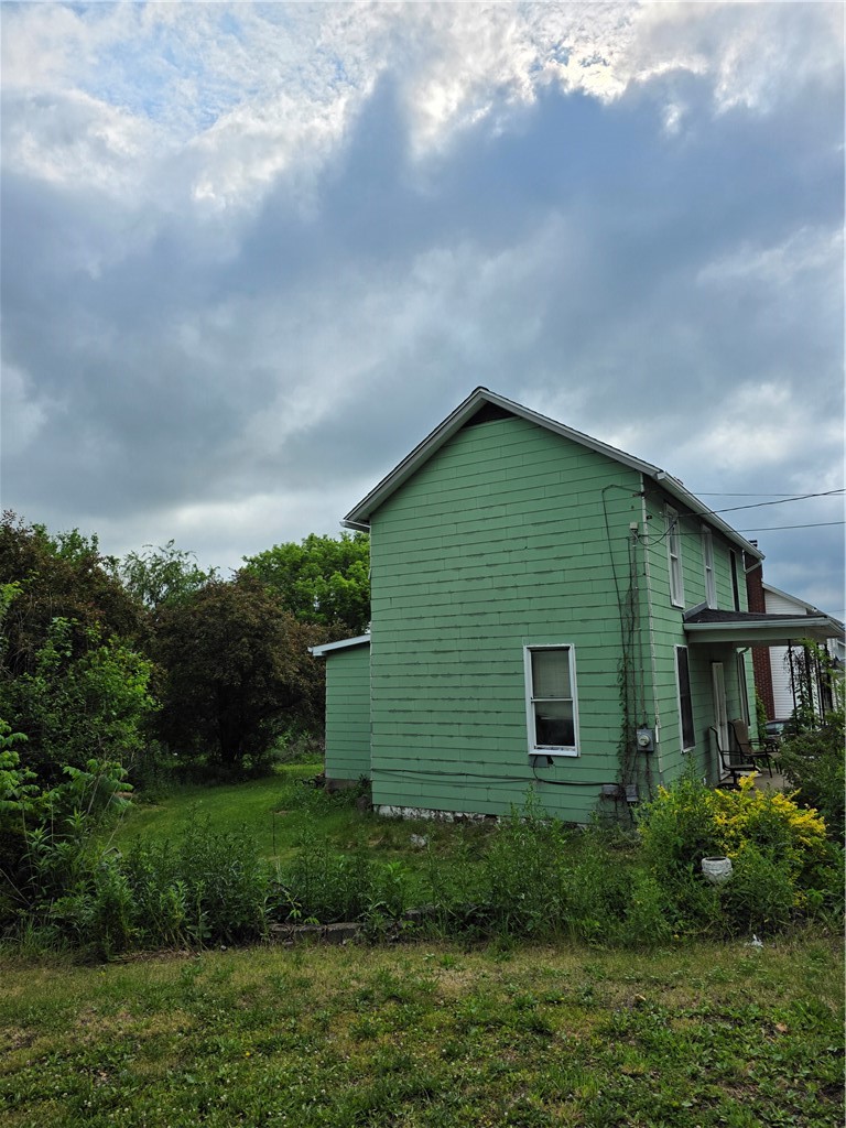 1302 Oaklawn Dr