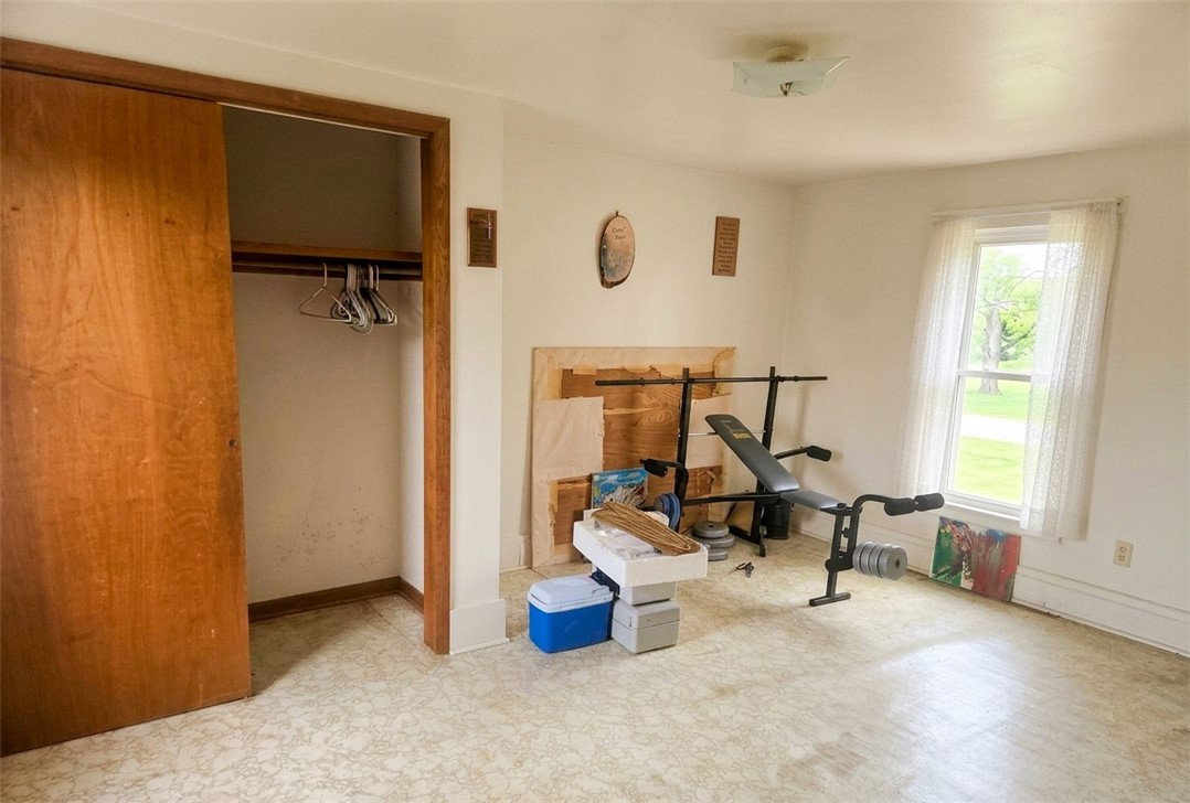 1302 Oaklawn Dr