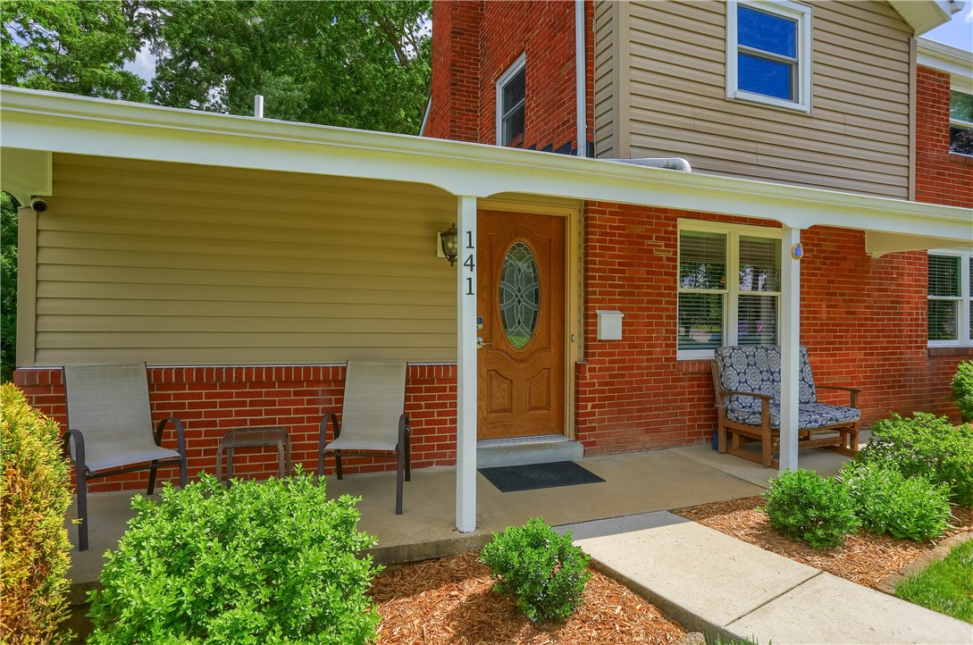 141 E Wedgewood Dr