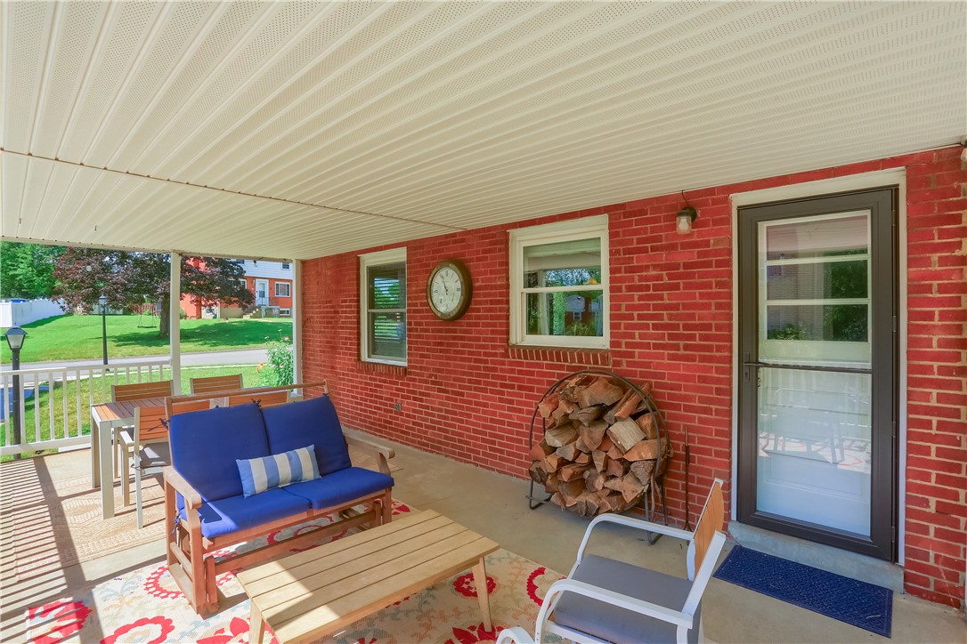 141 E Wedgewood Dr