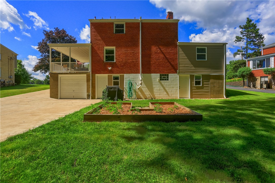 141 E Wedgewood Dr