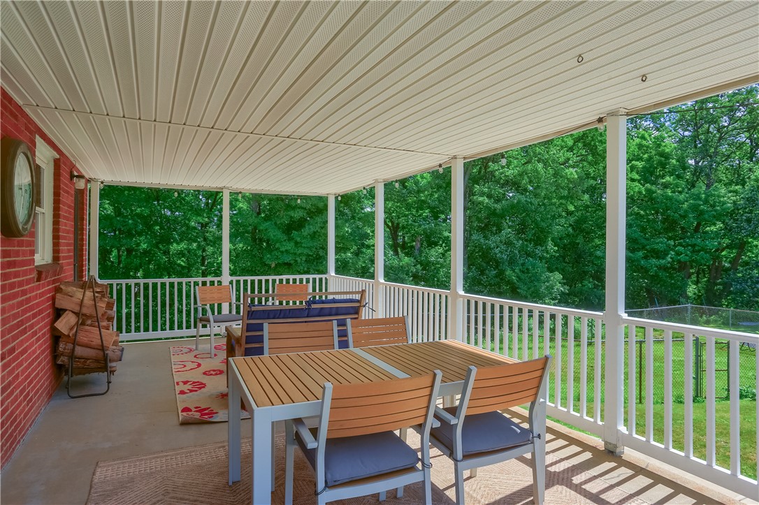 141 E Wedgewood Dr