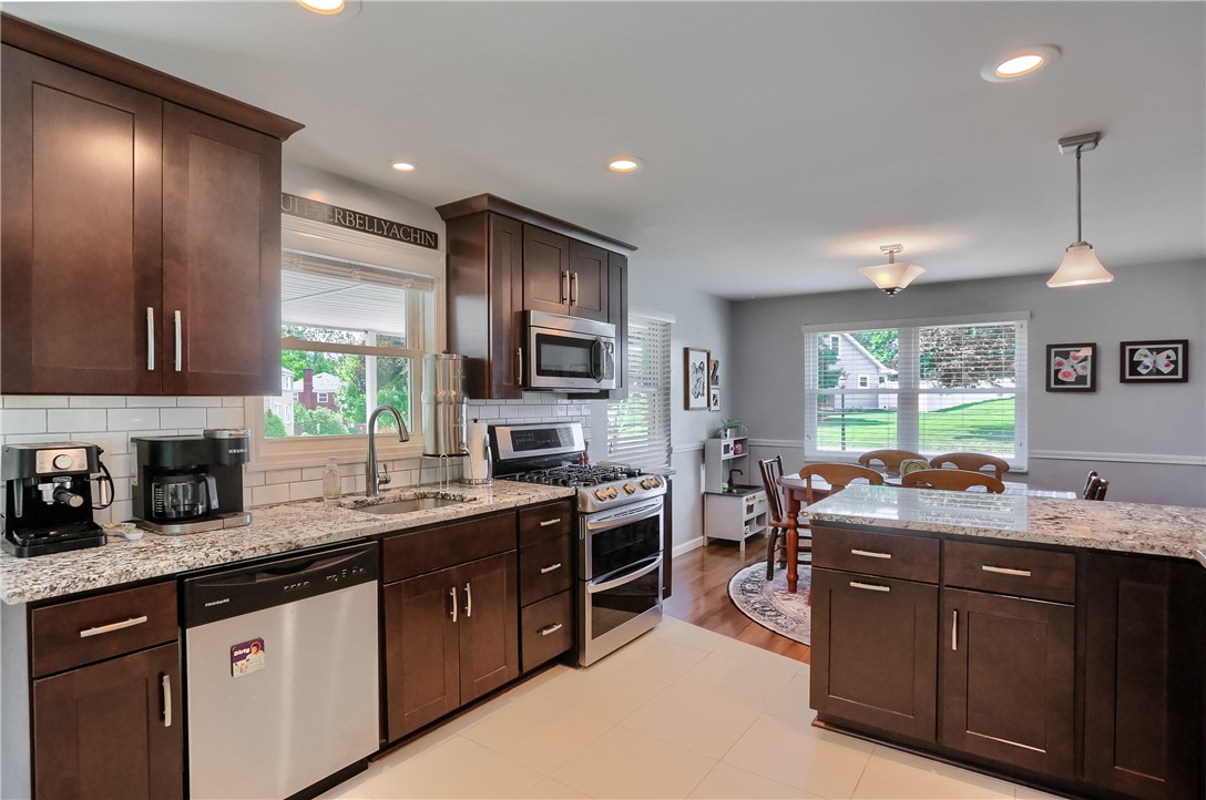 141 E Wedgewood Dr