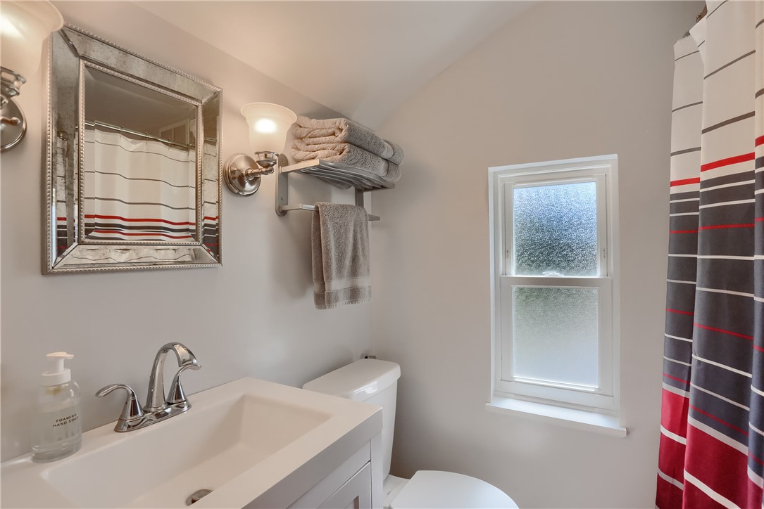 141 E Wedgewood Dr