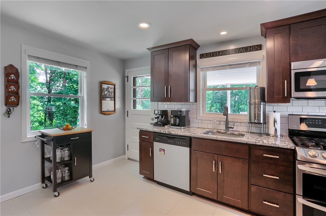 141 E Wedgewood Dr