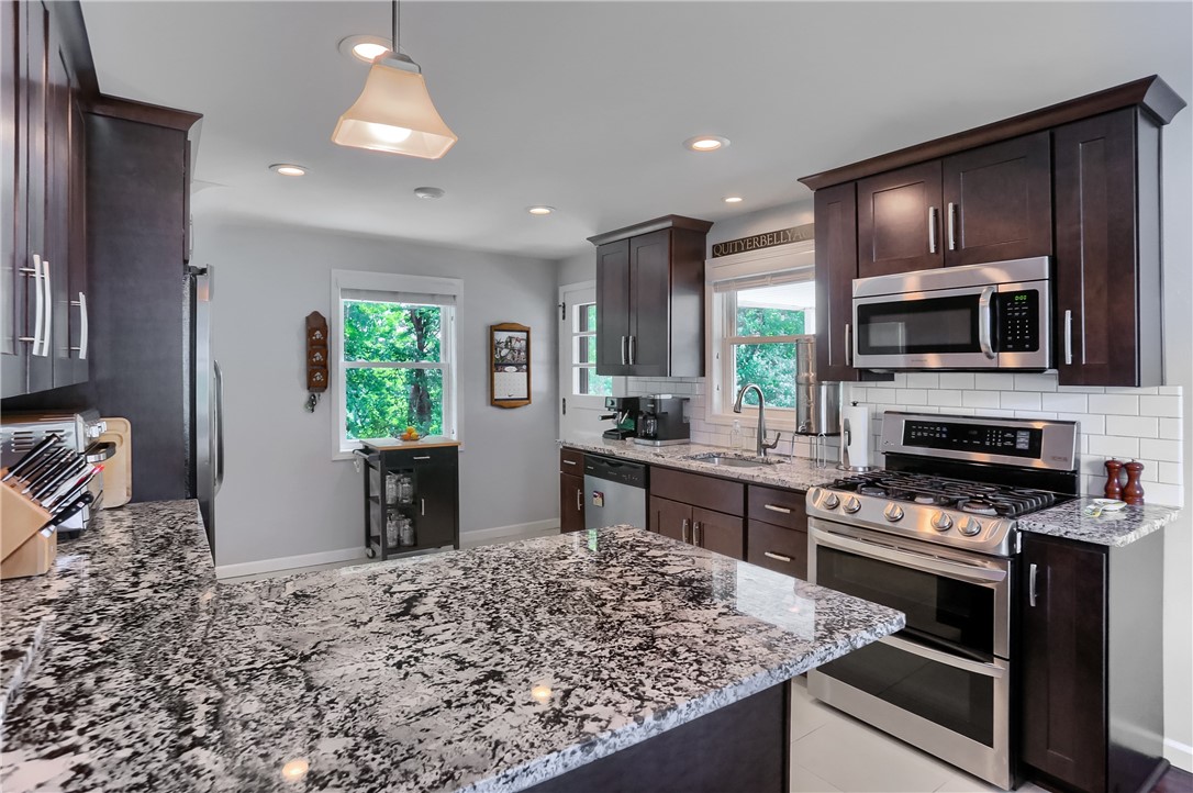 141 E Wedgewood Dr