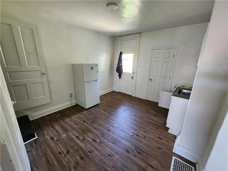 724 Hemlock Aly
