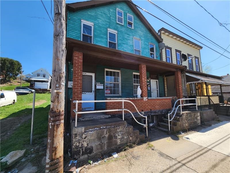 724 Hemlock Aly