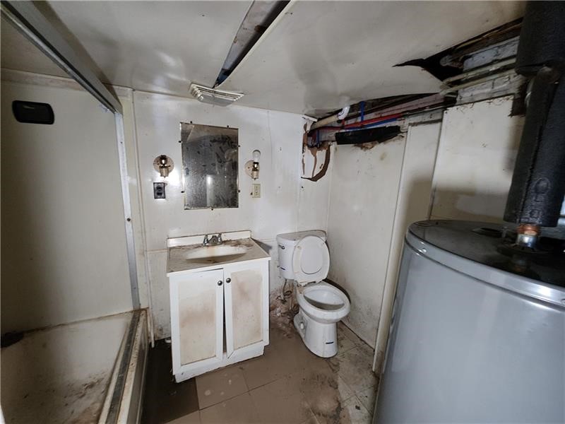724 Hemlock Aly