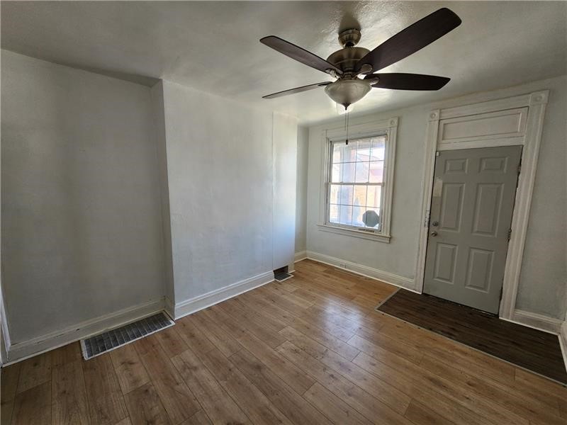 724 Hemlock Aly