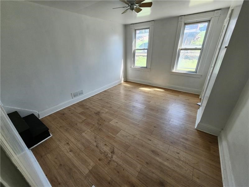 724 Hemlock Aly