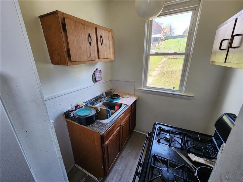 724 Hemlock Aly