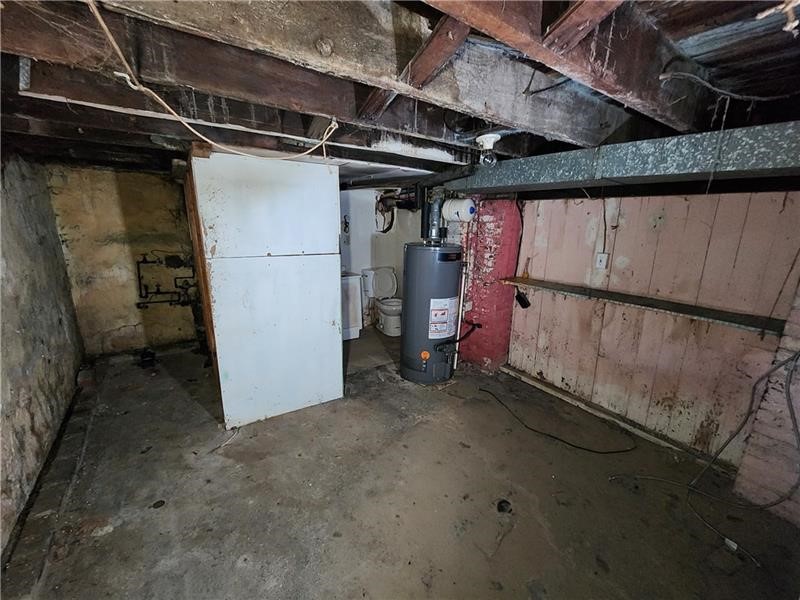 724 Hemlock Aly