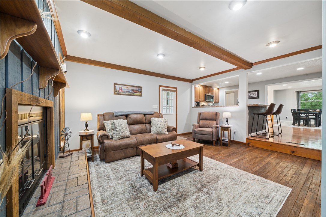 223 Eleanor Dr