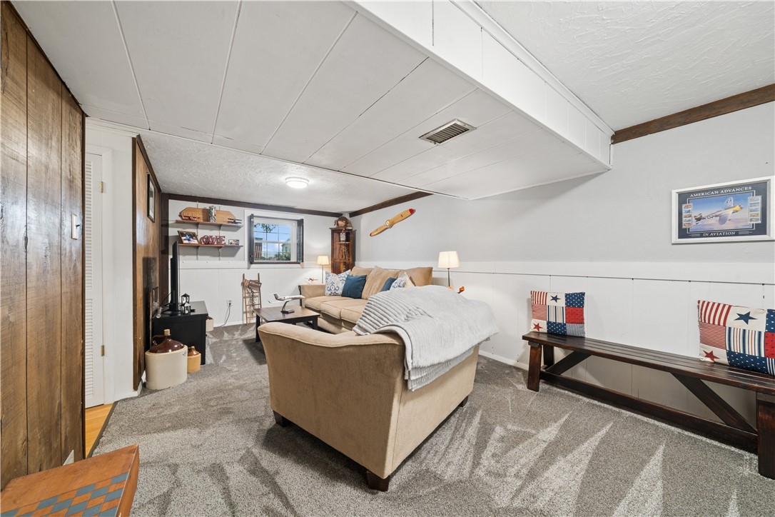 223 Eleanor Dr