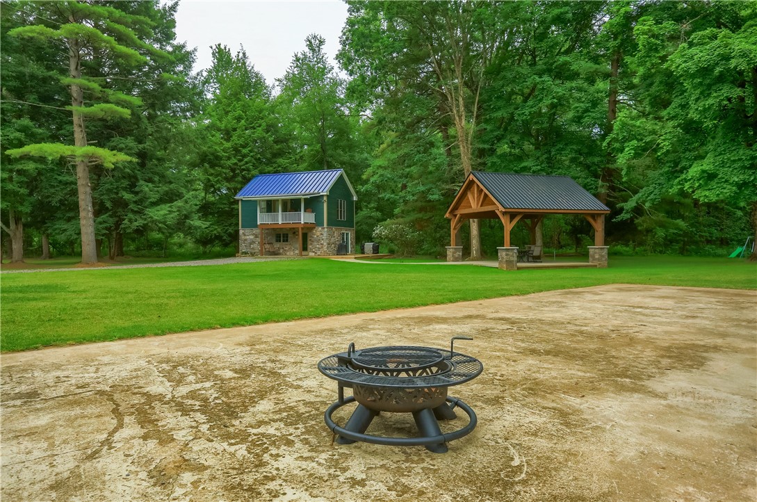 482 Shadyrest Rd