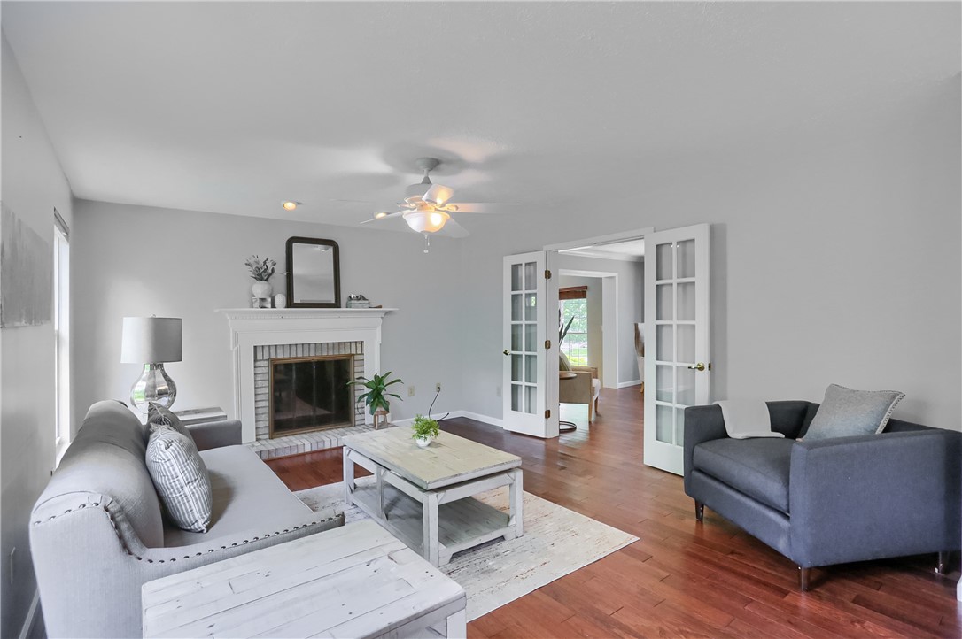 1642 Oakleaf Ln