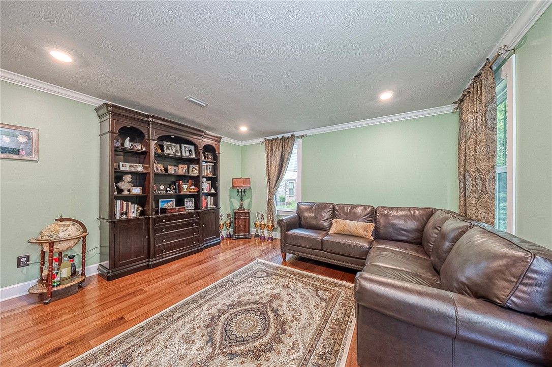 180 Laurel Place Ln