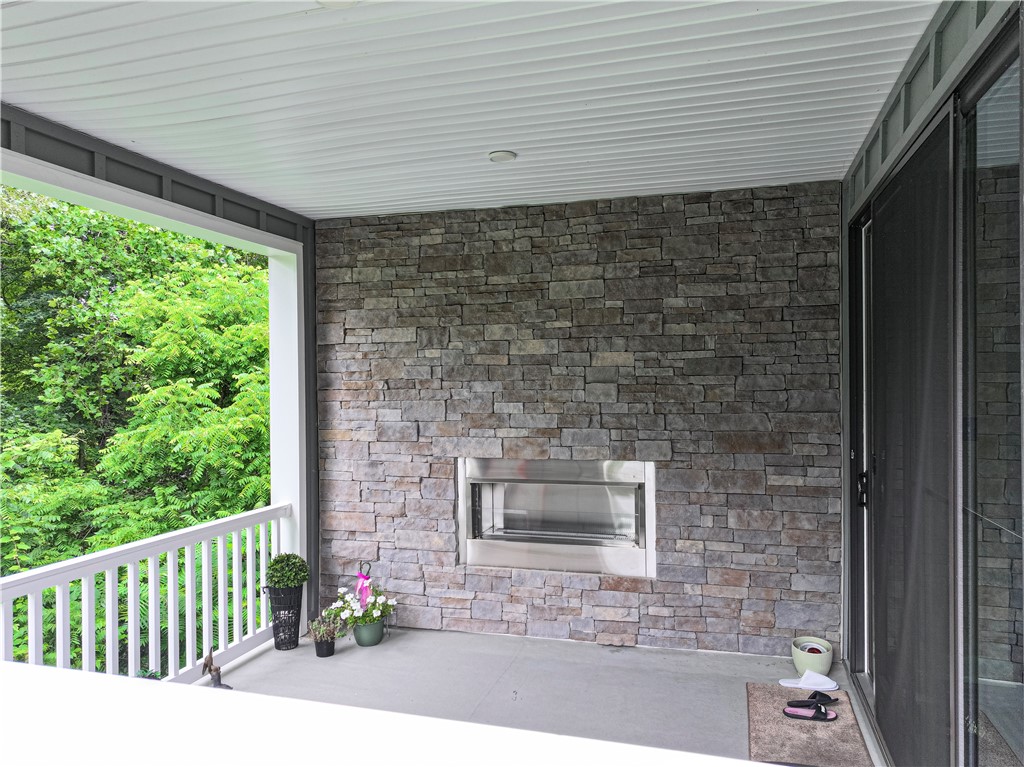 180 Laurel Place Ln