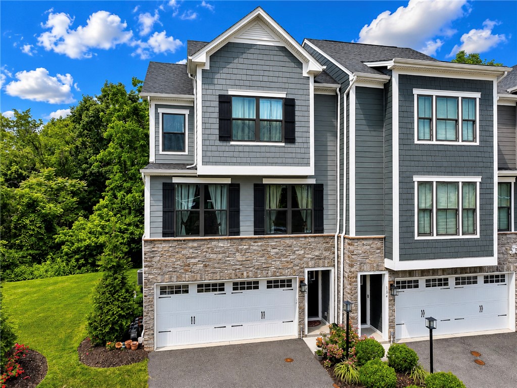 180 Laurel Place Ln