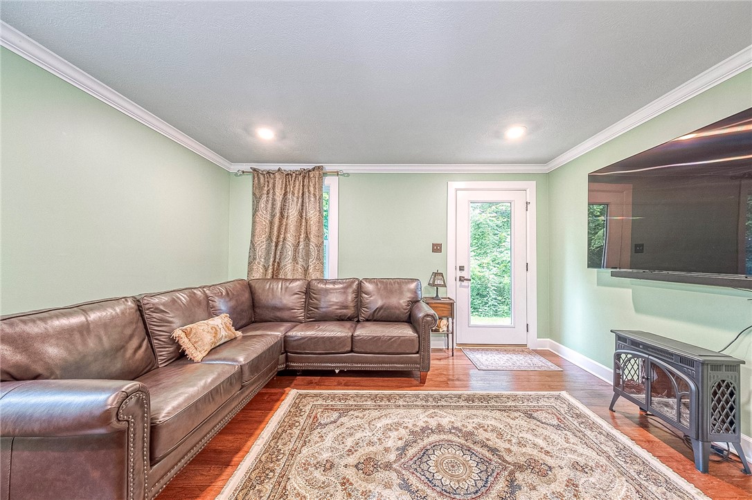 180 Laurel Place Ln