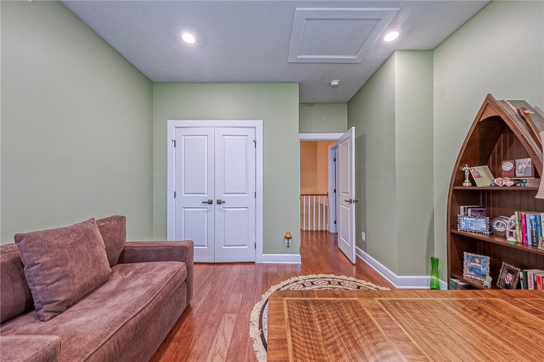 180 Laurel Place Ln