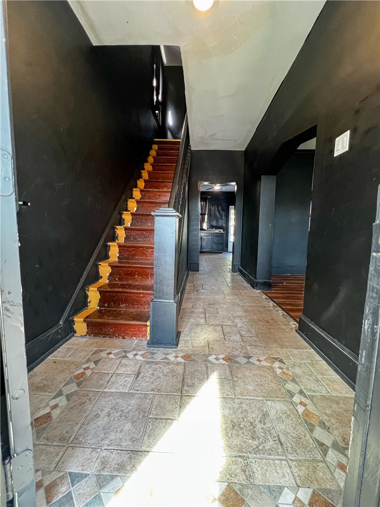 409 Vine St