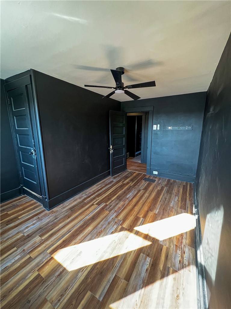 409 Vine St