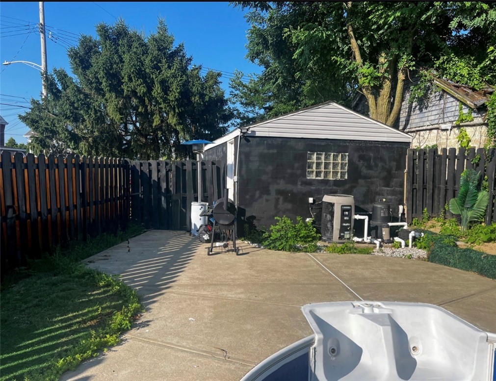 409 Vine St