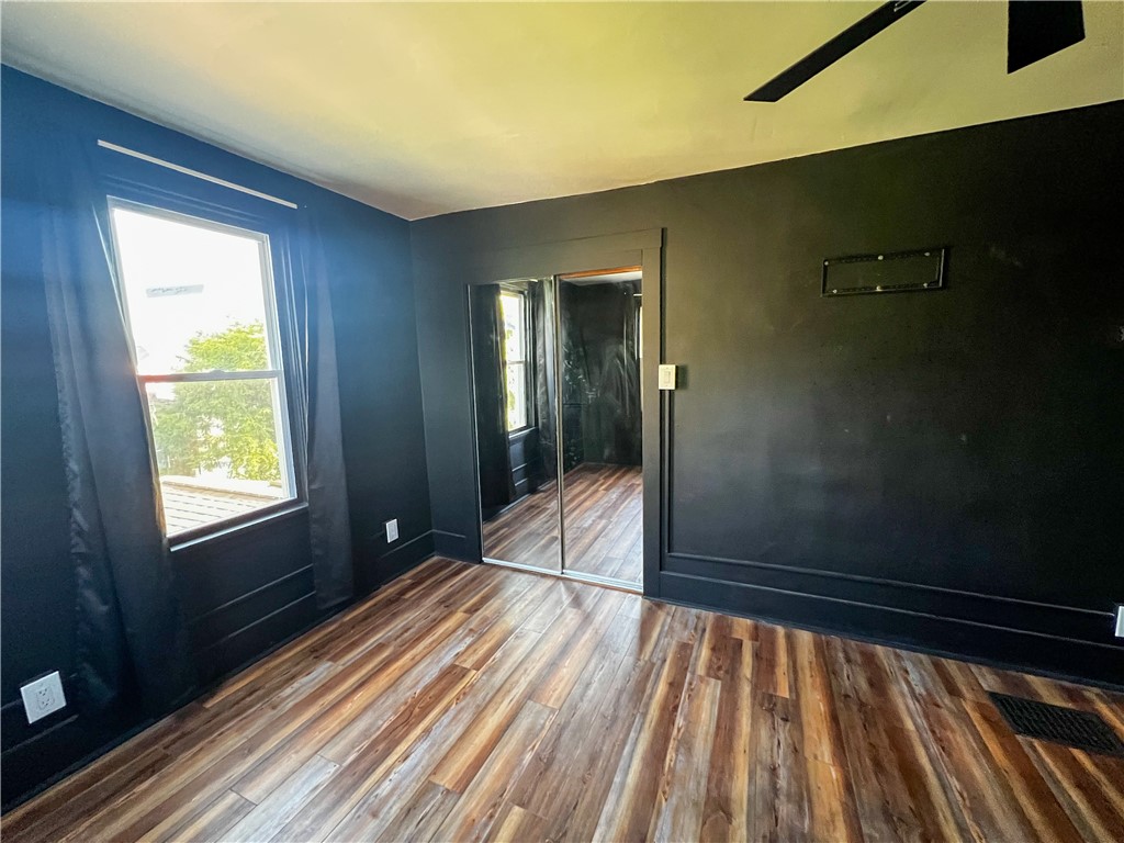 409 Vine St